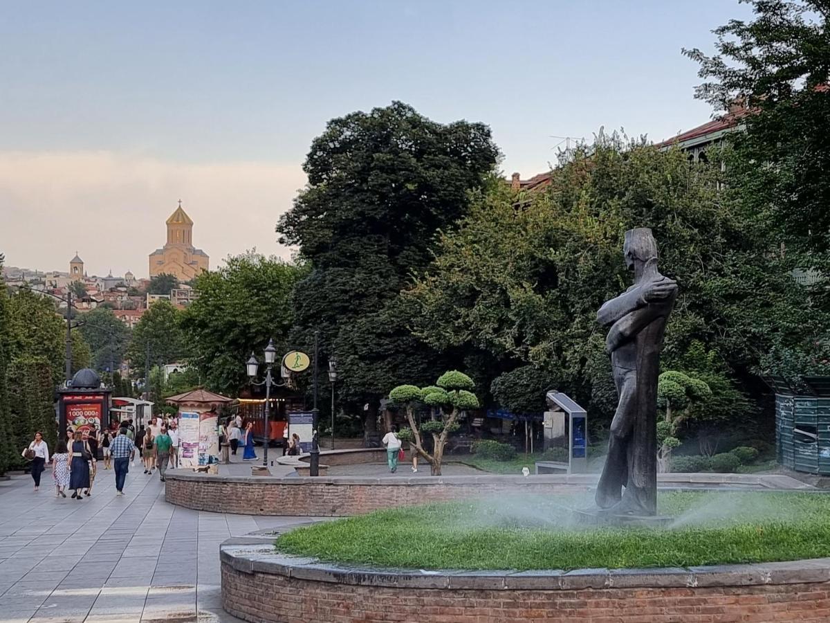 Old Tbilisi Freedom Square, Tbilisi Площадь Свободы Extérieur photo